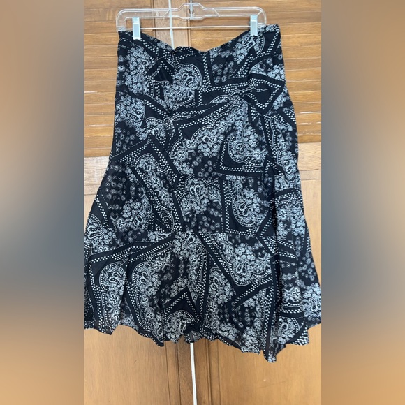 Ralph Lauren Dresses & Skirts - Ralph Lauren Black and White A-Line Skirt